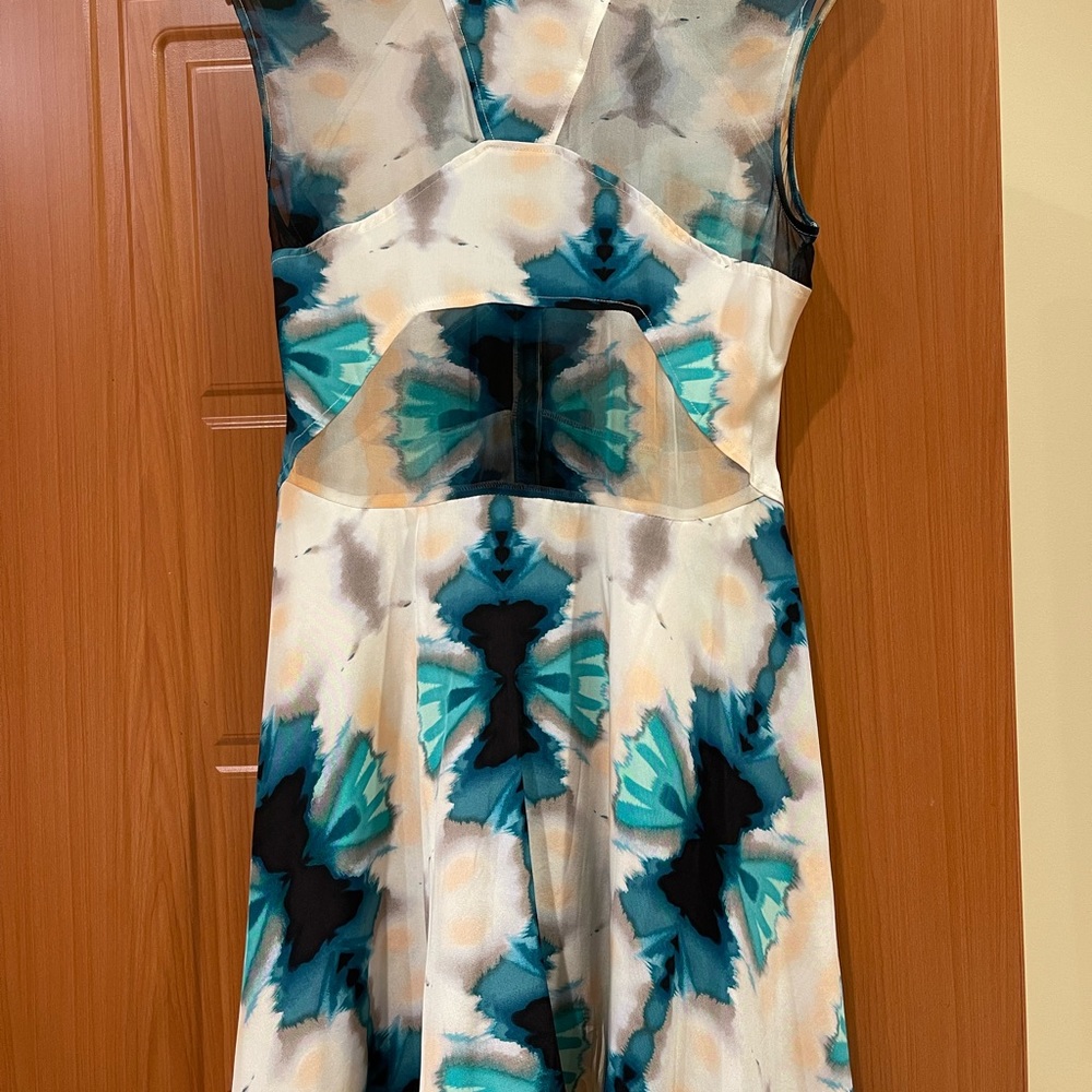 Dress Madison Marcus size M.
